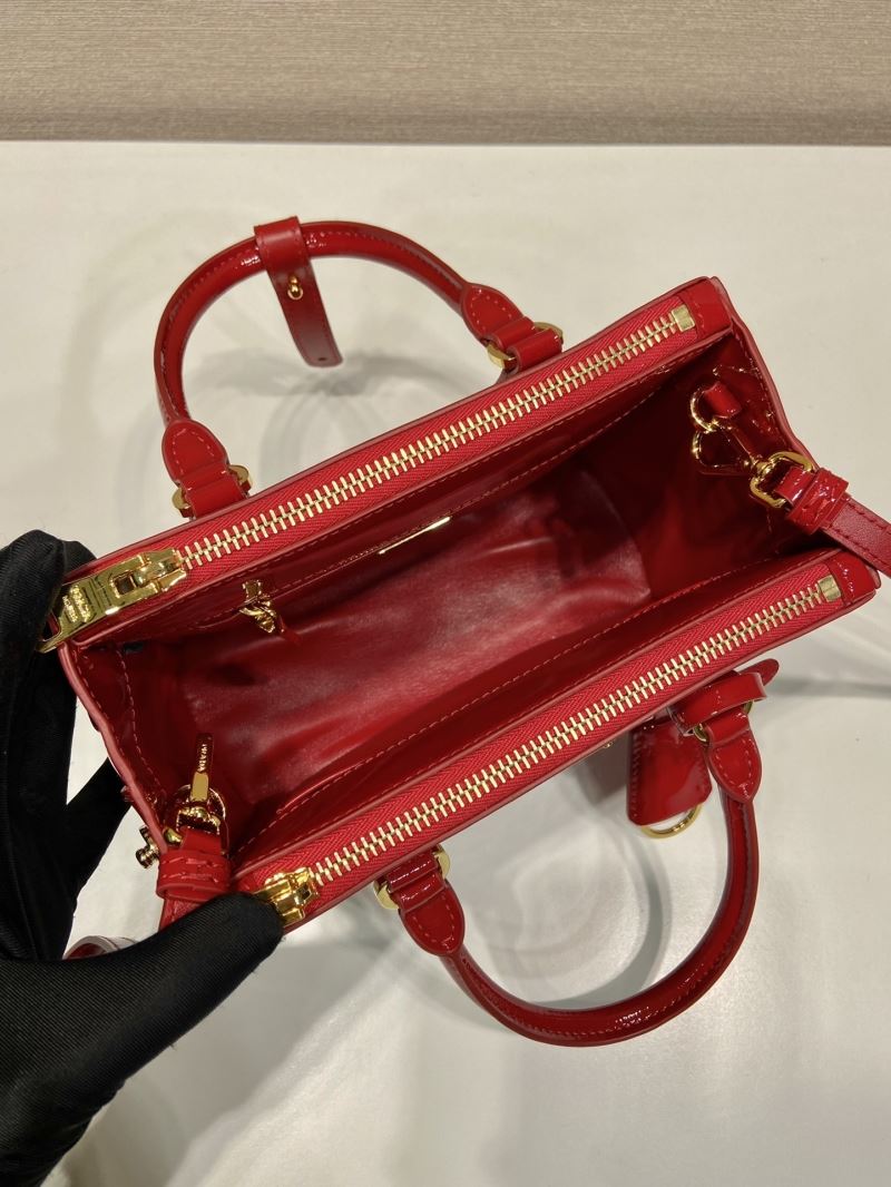 Pra*a bucket bags